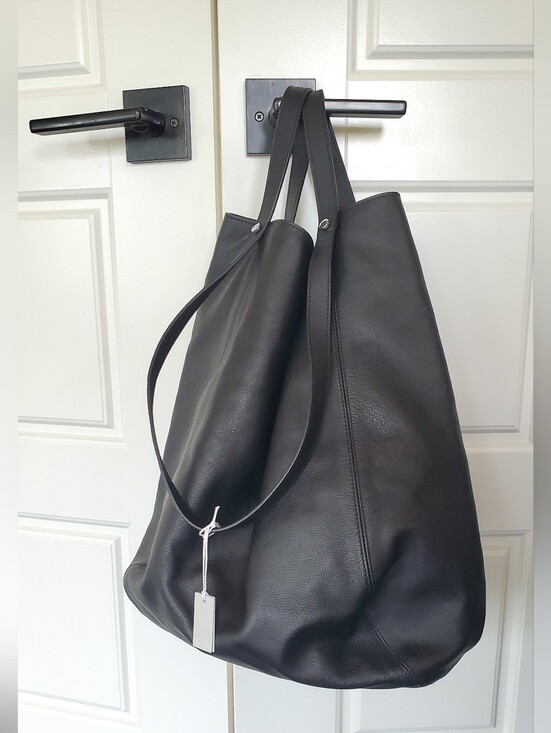COS Handbags - COS LARGE VERSATILE LEATHER SHOPPER IN BLACK PEBBLED LEATHER TOTE NWT $250